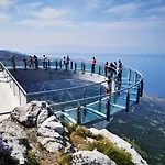 Deak Макарська