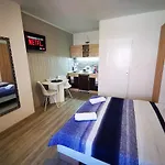 Deak Makarska