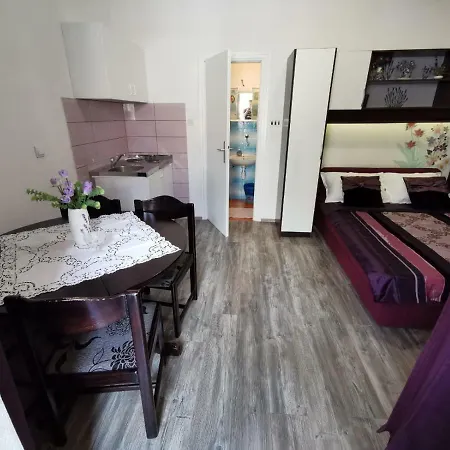 Deak Apartment Makarska